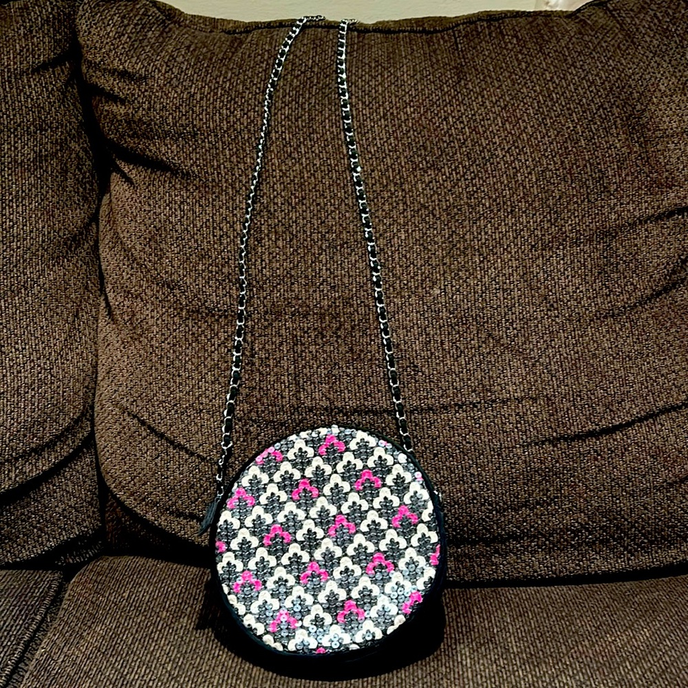 Vera Bradley Round Shoulder Purse in Excellent Condition.